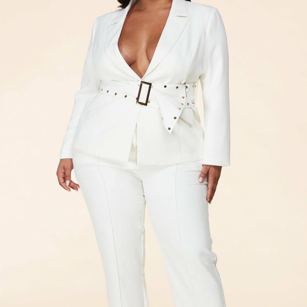 Gorgeous White Pantsuit by Latiste - Picture 5 of 6